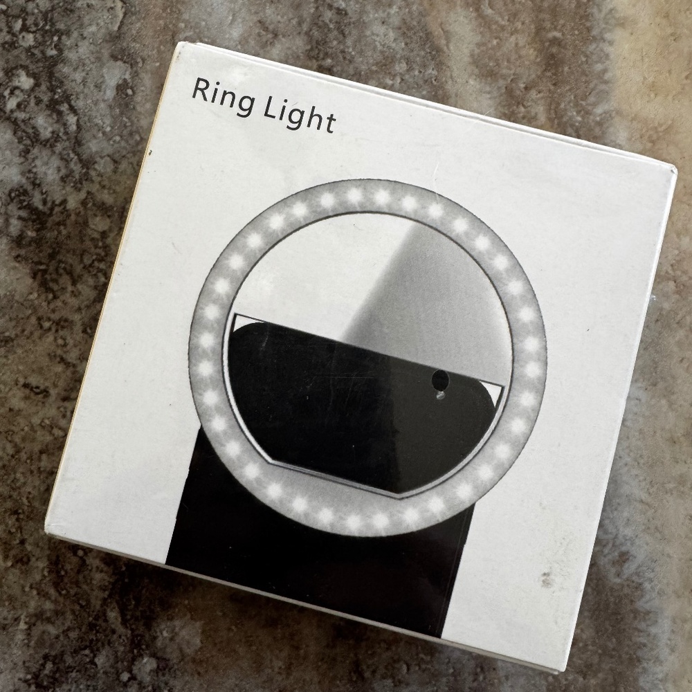 NIB- Phone Selfie Rechargeable Ring Light For Smart Phone